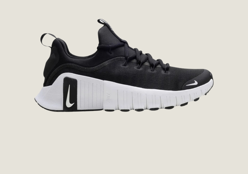 Free Metcon 6 'Black/White'