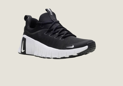 Free Metcon 6 'Black/White'