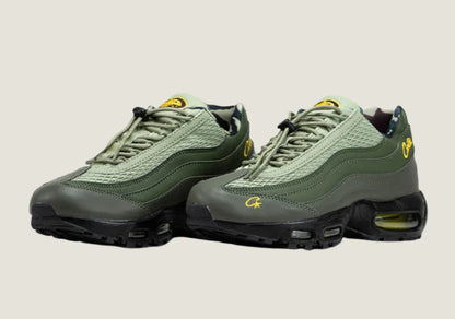 Air Max 95 x UNDEFEATED Olive